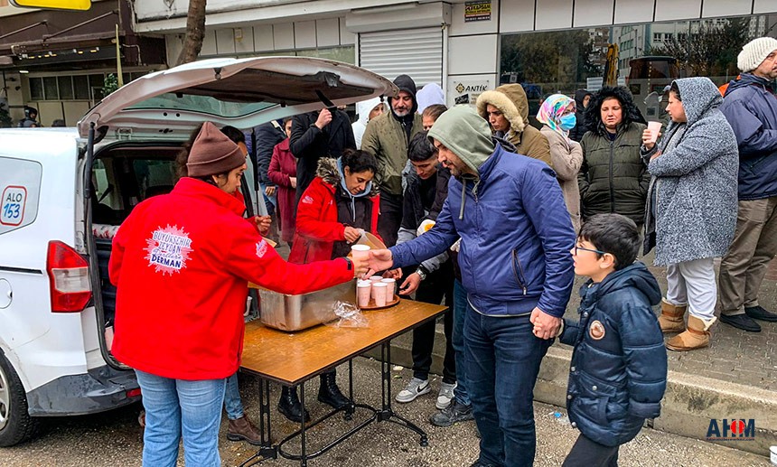 Büyükşehir Bütün Olanakları ve Organizasyon Gücüyle Vatandaşın Yanında Oldu
