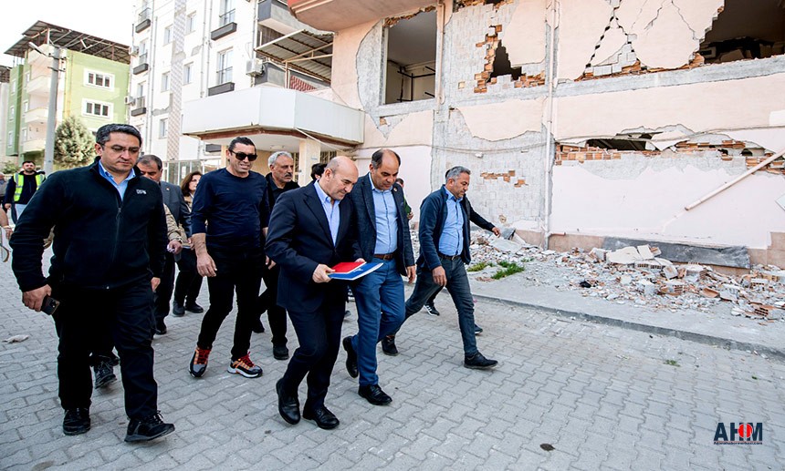 İzmirlilerin "Şefkatli Eli" Osmaniye'deki Depremzedelere Uzandı