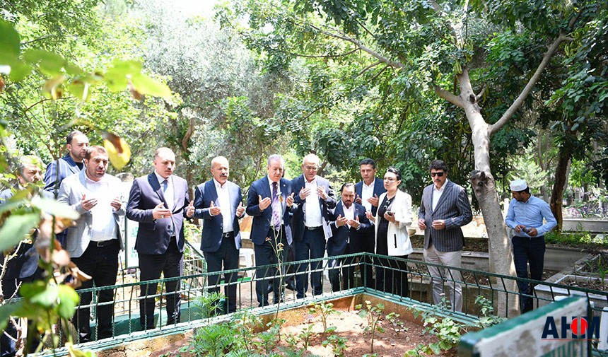 Devlet Bahçeli’nin O Sloganı Adana’da Hayat Buluyor…