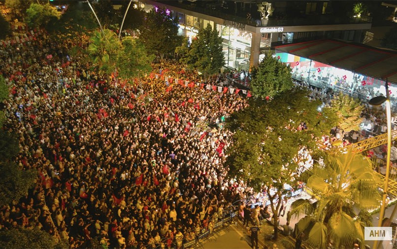 Adanalılar 30 Ağustos Zafer Bayramını coşkuyla kutladı