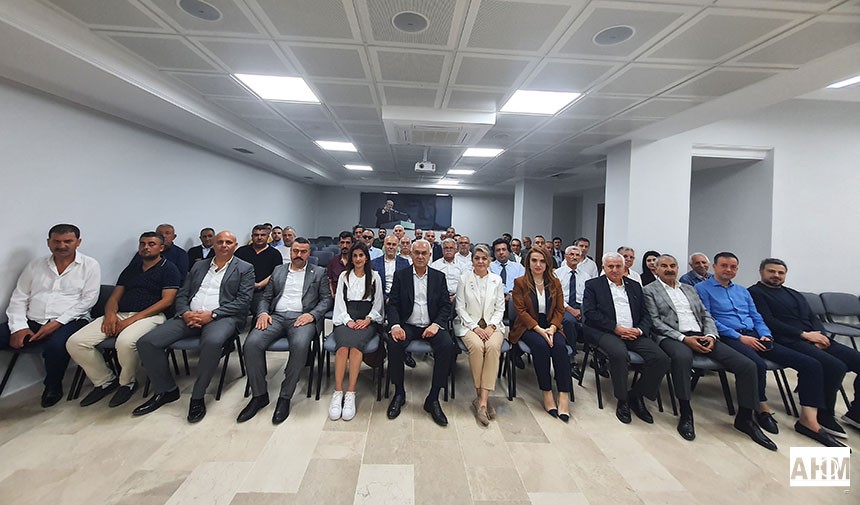 MHP'li Kanlı CHP'nin Seçim Galibiyetini "Mevsimsel Tercih" Olarak Yorumladı