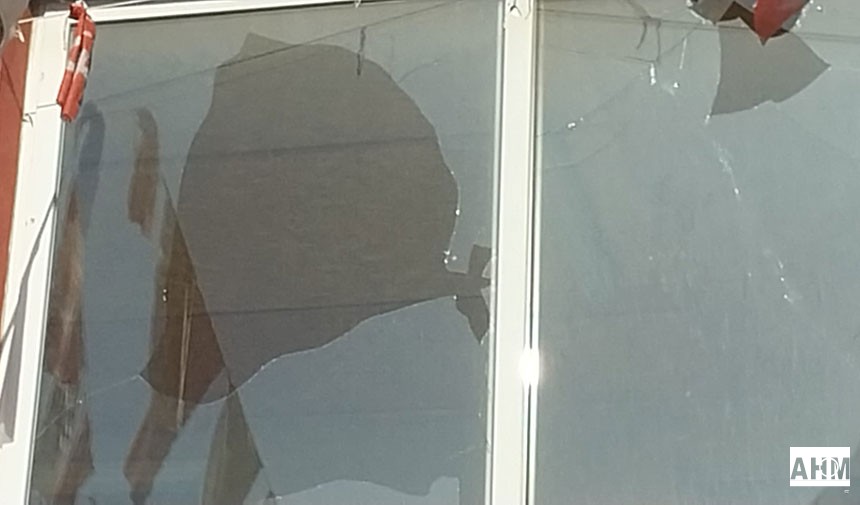 CHP Pozantı İlçe Binasına Taşlı Saldırı