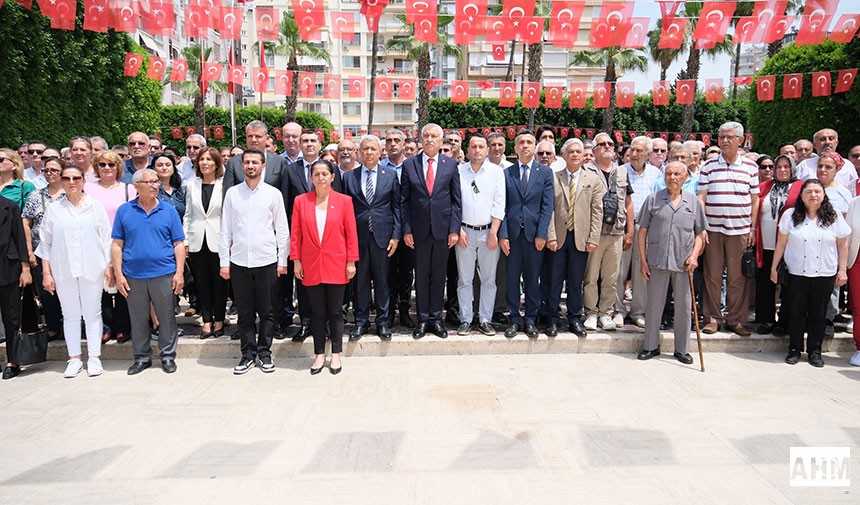 CHP Adana Örgütleri 19 Mayıs'ı Coşkuyla Kutladı
