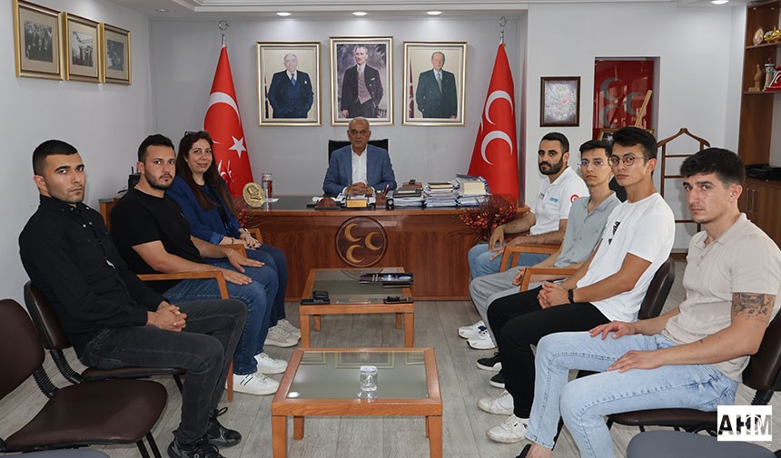 Yusuf Kanlı, Adana Ülkü Ocakları KAAN Teknoloji Kulübü yönetimini misafir etti.