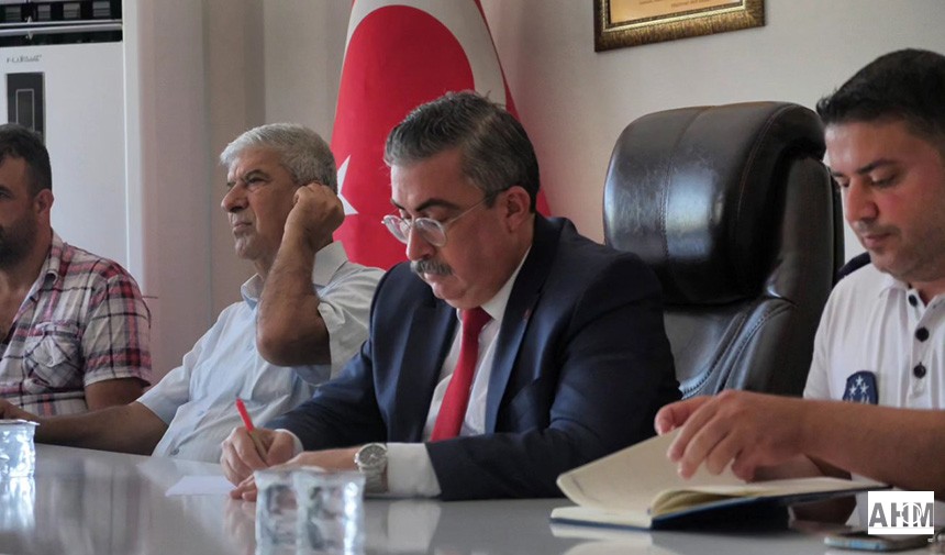 Karataş Belediye Başkanı Ali Bedrettin Karataş, tatil sitesi yöneticilerinin taleplerini not aldı