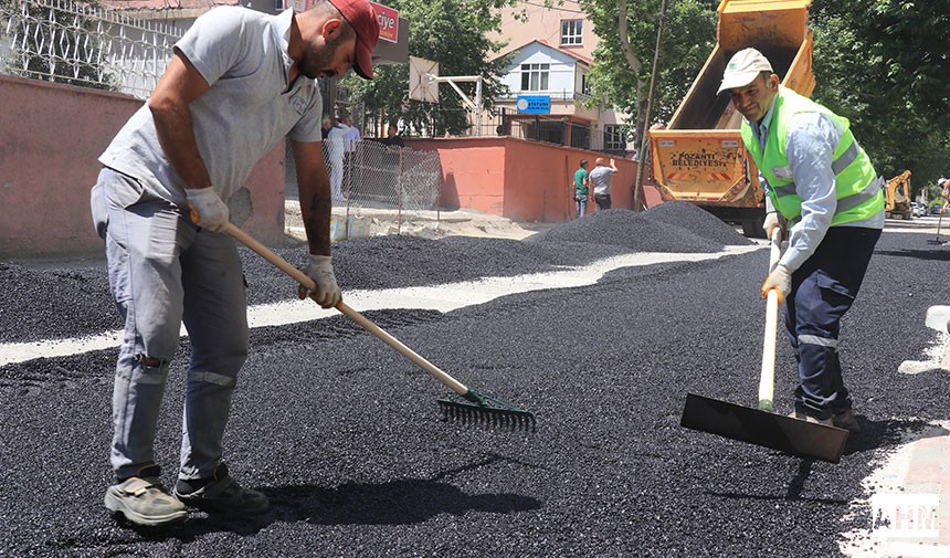 ​​​​​​​Pozantı'da Yollar Yeni Baştan Yapılıyor