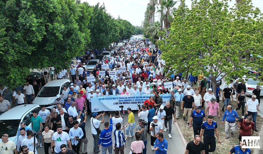 Havalimanının Kapatılmaması İçin Basın Açıklaması ve Yürüyüş Yapıldı