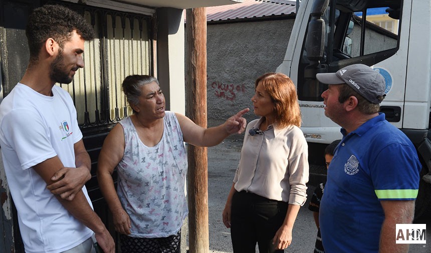 Başkan Oya Tekin Sokak Sokak Gezdi, Seyhanlıları Dinledi