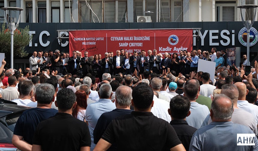 Adana CHP'den Kadir Aydar Tepkisi