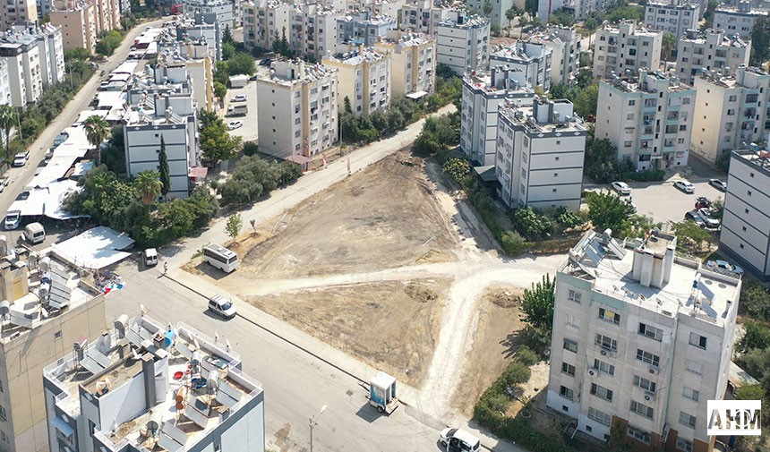 Yüreğir'e Yeni Spor Tesisi İçin Çalışmalar Başladı