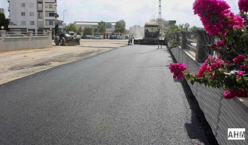 Seyhan Belediyesi Gürselpaşa’da Yol Çalışmalarına Devam Ediyor