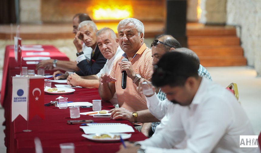 Hemşehri Dernek yöneticileri tek tek söz alarak beklentilerini Başkan Oya Tekin'e sunma imkanı buldu.