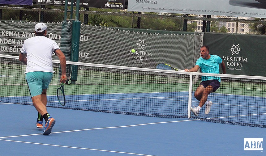 300 Bin TL Ödüllü Tenis Turnuvasında Final Heyecanı