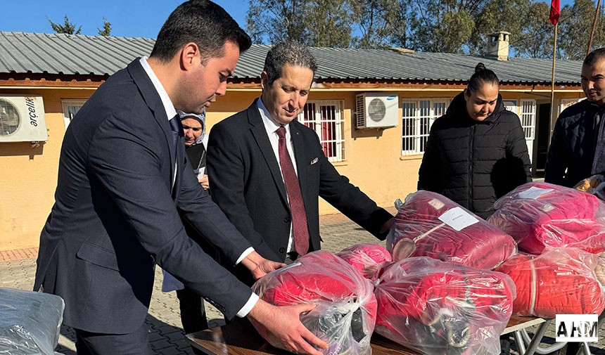 Adana Birlik Vakfı, Genç Birlik'ten Çocuklara Bot ve Mont Desteği