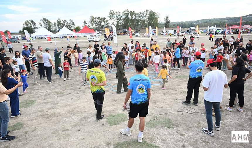 C U M H U R İ Y E T K A M P I (6)