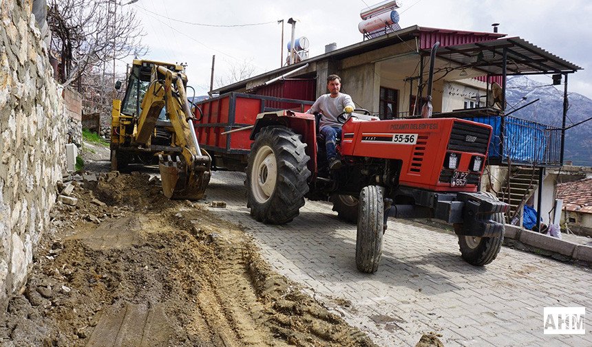 Pozantı’da Orkide Sokak Yenileniyor: Doğalgaz Çalışmaları Sonrası Hızlı Müdahale