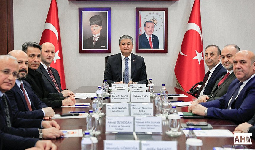 Adana İçin Yeni Vizyon: “Adana Kalkınma Programı” Masaya Yatırıldı