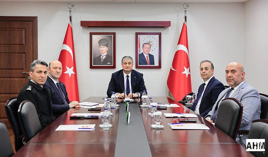 Adana’da Okul Güvenliği İçin Yeni Tedbirler Masaya Yatırıldı