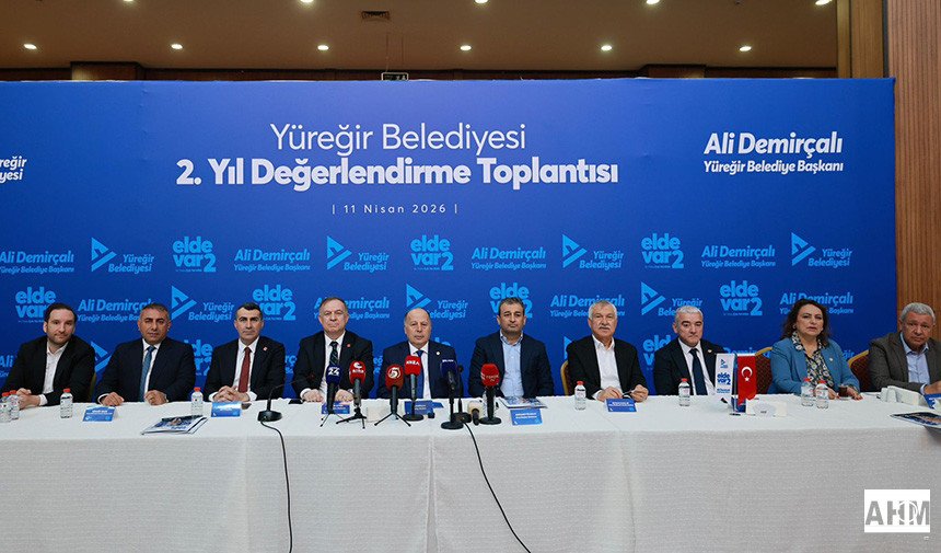 Yüreğir Belediyesi Basın Toplantısıma CHP' Yönetimi Tam Kadro Katıldı