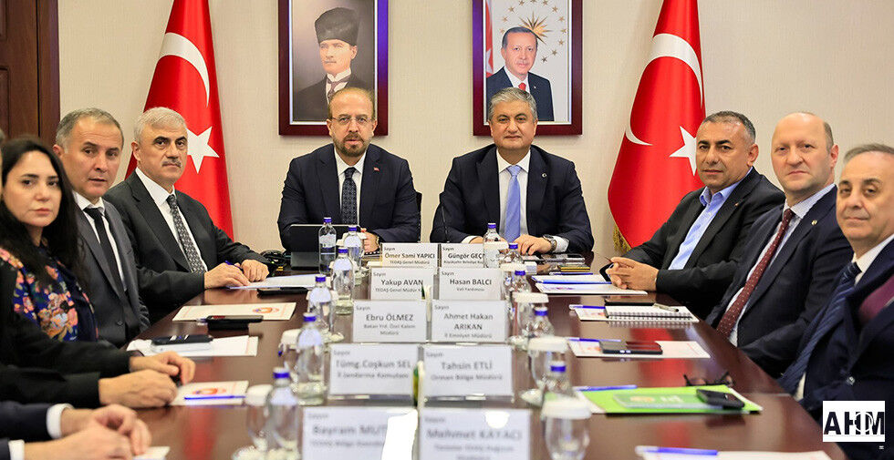 Vali Yavuz “Yeşil Vatanımızı Korumak İçin Tüm Kurumlarla Kararlıyız”