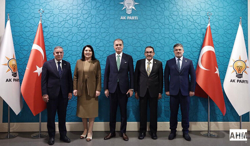 AK Parti Adana Milletvekilleri Ömer Çelik'le Görüştü