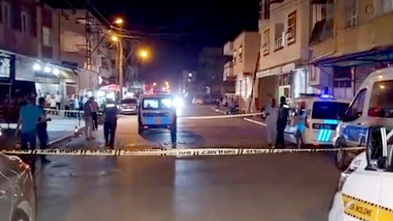 Adana'da Caddelerinde Silahlı Kavga: 1 Yaralı