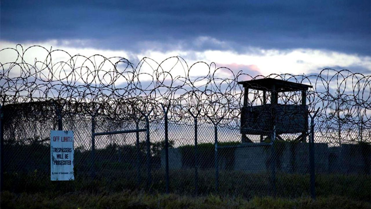 VE ABD Guantanamo hapishanesini kapatmaya hazırlanıyor