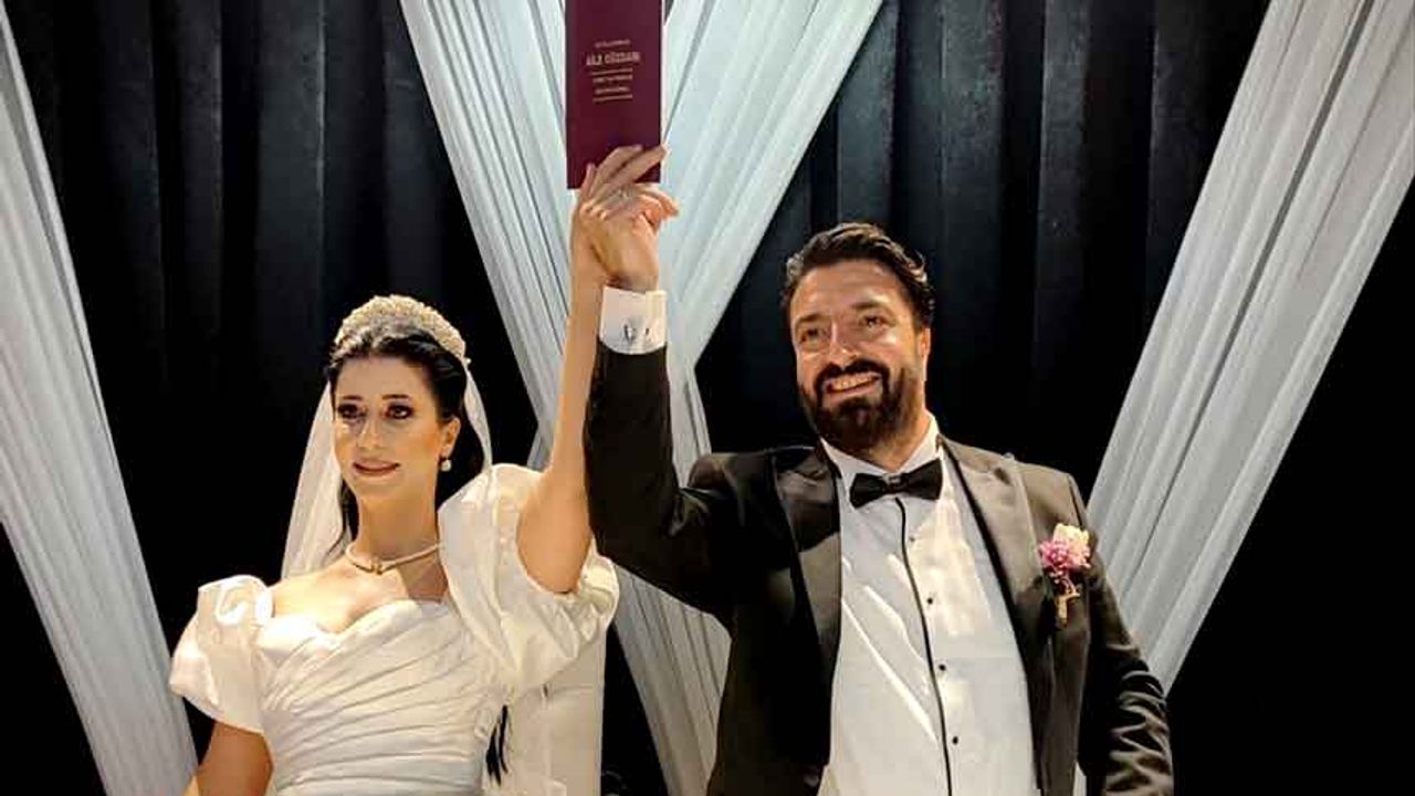 Murat Son, Bu Kez Elif'i İçin "Düğün Dernek" Kurdu!