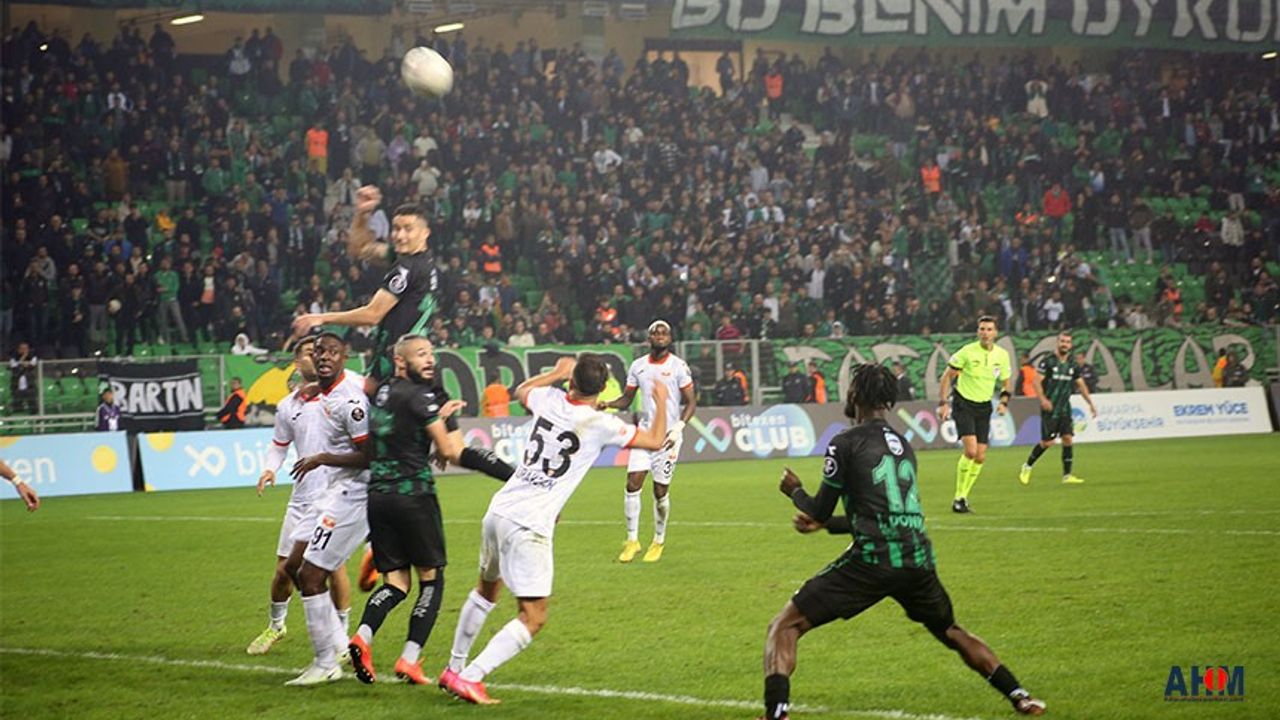 Adanaspor'un 3-2 Yenildiği Maçta Kural Hatası Mı Yapıldı?