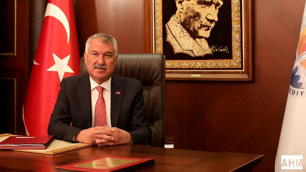 Büyükşehir Belediye Başkanı Karalar'dan "Cumhuriyet" Vurgusu
