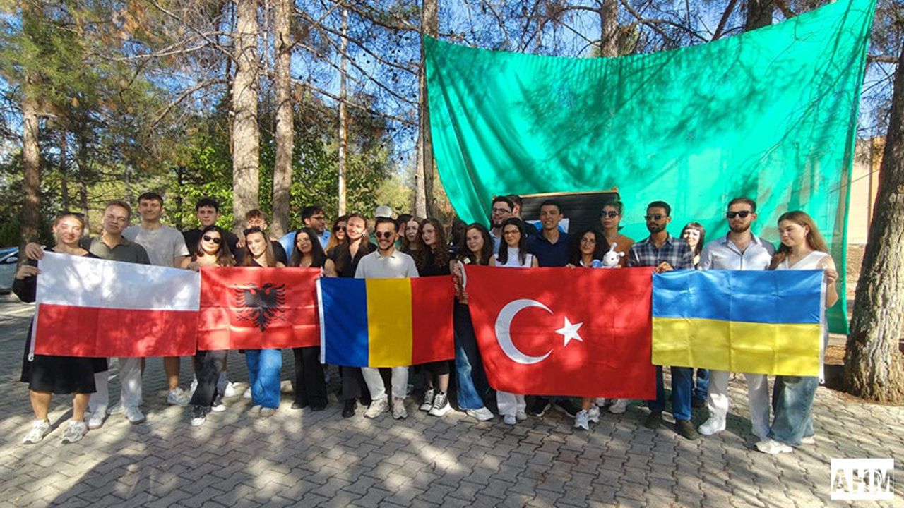 Çukurova Üniversitesinde Erasmus Günleri Düzenlendi