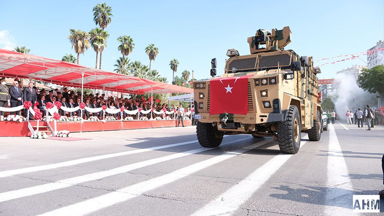 Adana'da 29 Ekim "Cumhuriyet Bayramı" Coşkusu