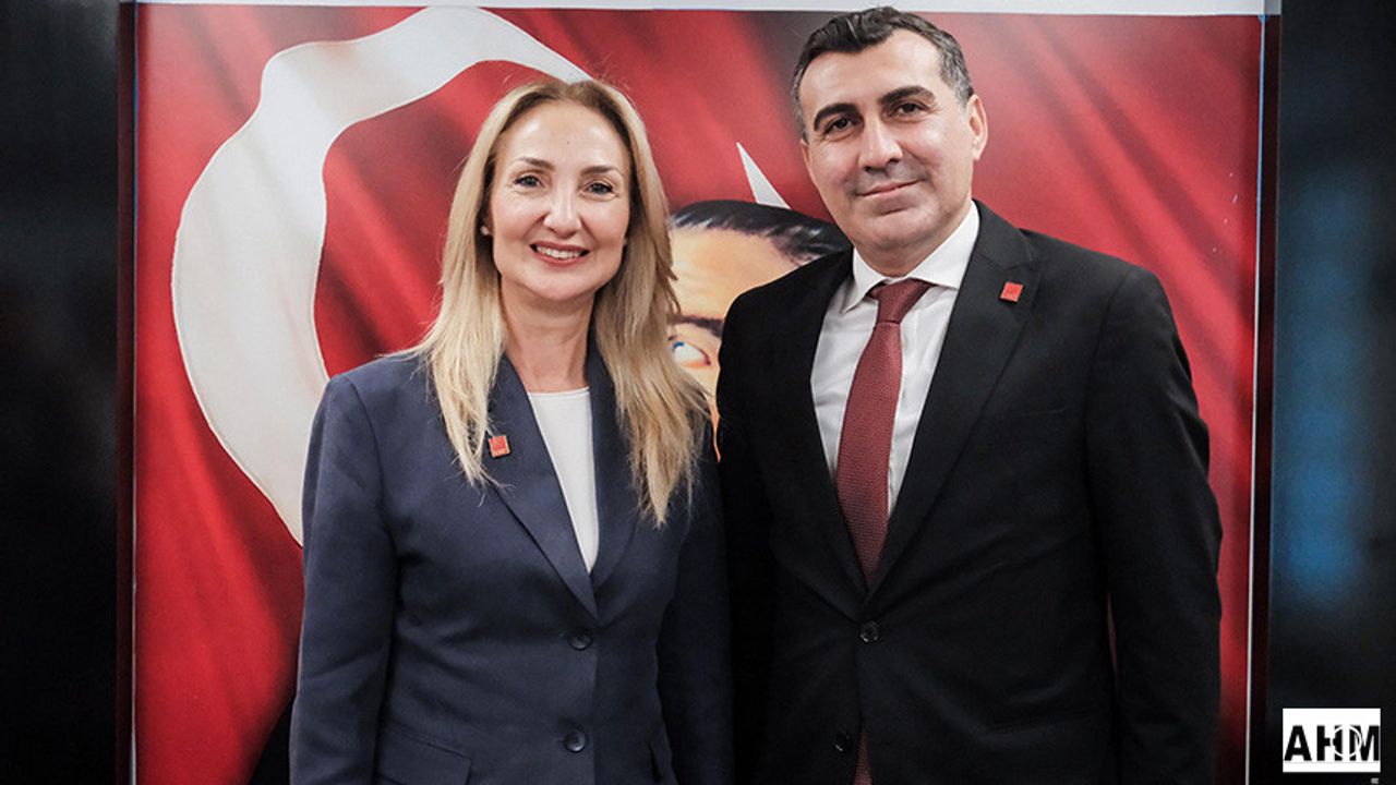 CHP Genel Başkan Yardımcısı Aylin Nazlıaka’dan Adana İl Başkanlığına Ziyaret