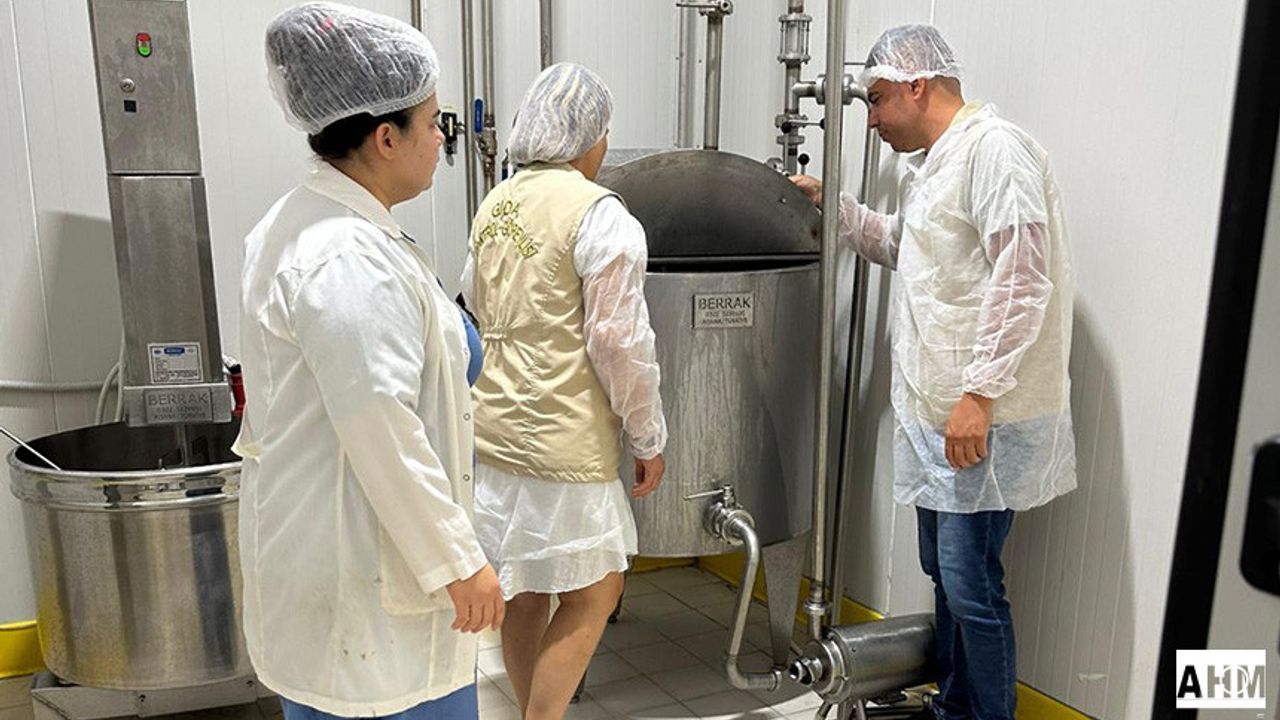 Sağlıklı Nesiller İçin Güvenli Gıdalar: Adana’da Süt İşletmeleri Denetlendi