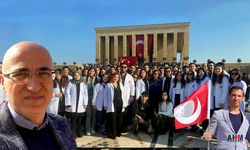 ATO Başkan ve Yonetimi Tıp Öğrencileriyle Ata'nın Huzurunda