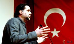 "Ünlülerin Tasarımcısı" Savaş Çak, Henüz Ünlü Olamayanlara Anlattı!