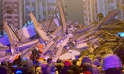 Kahramanmaraş Merkezli Adana'da Deprem, 10'dan fazla Apartman yıkıldı