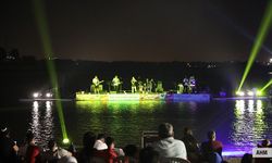 Seyhan Gölünde Altın Koza Film Festivali'nde Rock Konseri