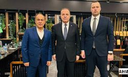 Saimbeyli Belediye Başkanı Mustafa Şahin Gökçe Anavatan Partisi'ne Geçti