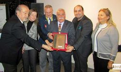 Gazeteci Şanıvar'a Roteryanlardan Meslek Hizmet Ödülü