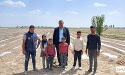 Mevsimlik Tarım İşçilerinin Sorunlarını Yerinde Gördü
