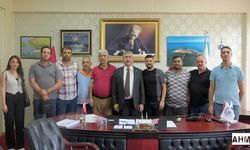 Karataş Yaz Mevsimine Hazır: Başkan Karataş Hazırlık Toplantısı Yaptı