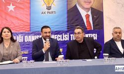AK Parti Seyhan İlçe Teşkilatı "Danışma Meclisi" Toplantısını Gerçekleştirdi