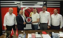 Hak-İş Adana Şube Başkanı Bekir Hakan Durna'dan CHP İl Başkanı Anıl Tanburoğlu’na Ziyaret