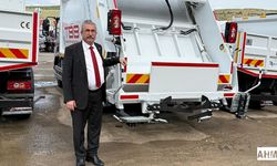 Karataş Belediyesi’ne Hibe Çöp Kamyonu Teslim Edildi
