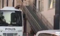 Adana’da Gözaltına Alınan Belediye Başkanları İstanbul’a Sevk Edildi
