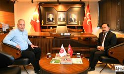 MHP Sarıçam İlçe Teşkilatı’ndan Başkan Uludağ’a Anlamlı Ziyaret