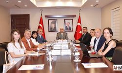 Adana Valisi Köşger, Karataş Sahil Düzenleme Projesi’ni Değerlendirdi