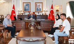 Vali Köşger, Şehit Deniz Teğmeni Mustafa Kemal Öz’ün Ailesini Ağırladı