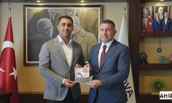 Emrah Kozay’dan Karaisalı Belediye Başkanı Bekir Şimşek’e Teşekkür